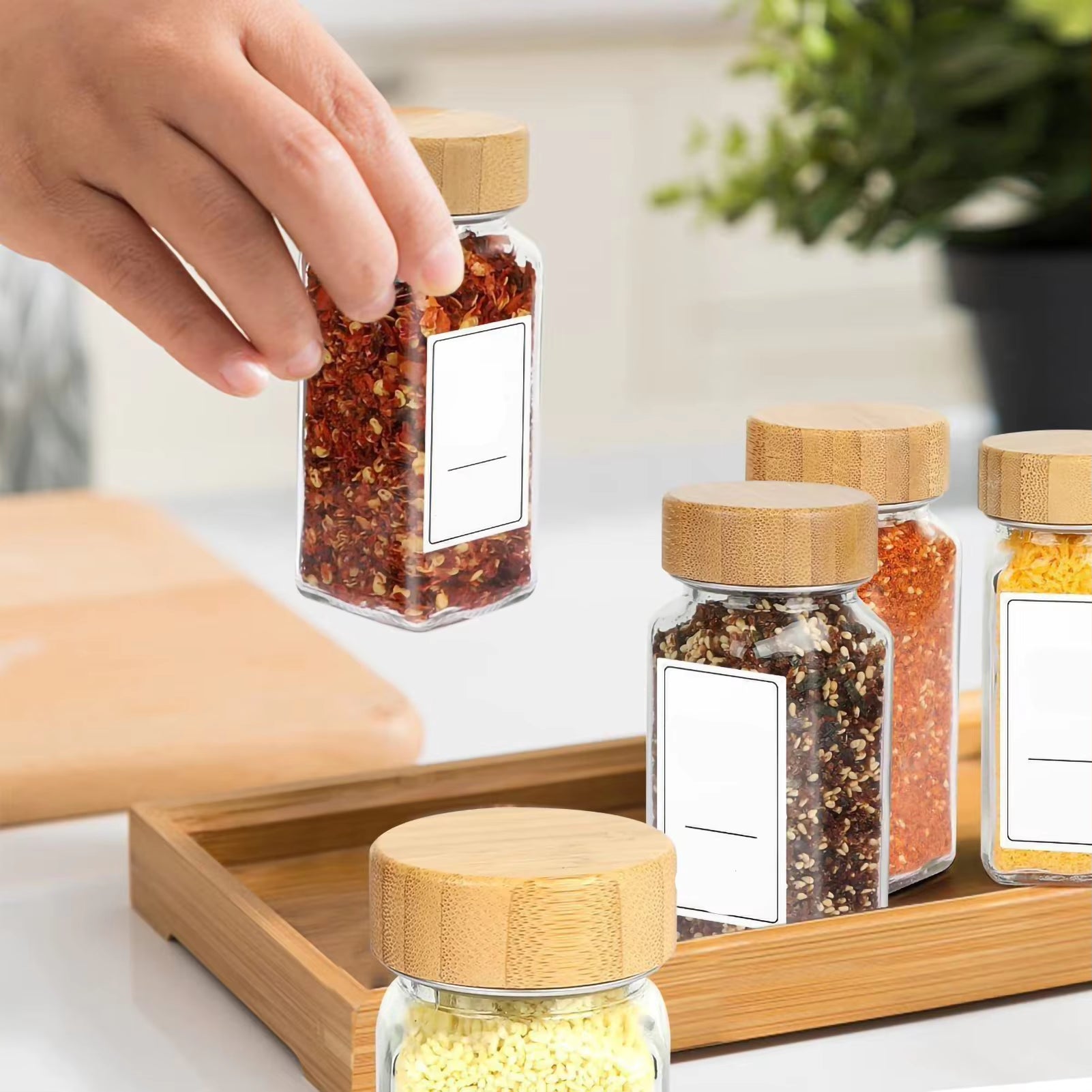 12 Pcs / Set Glass Spice Jars with Bamboo Lid Spice Seasoning Containers Paprika Salt Pepper Shakers Spice Organizer for Kitchen